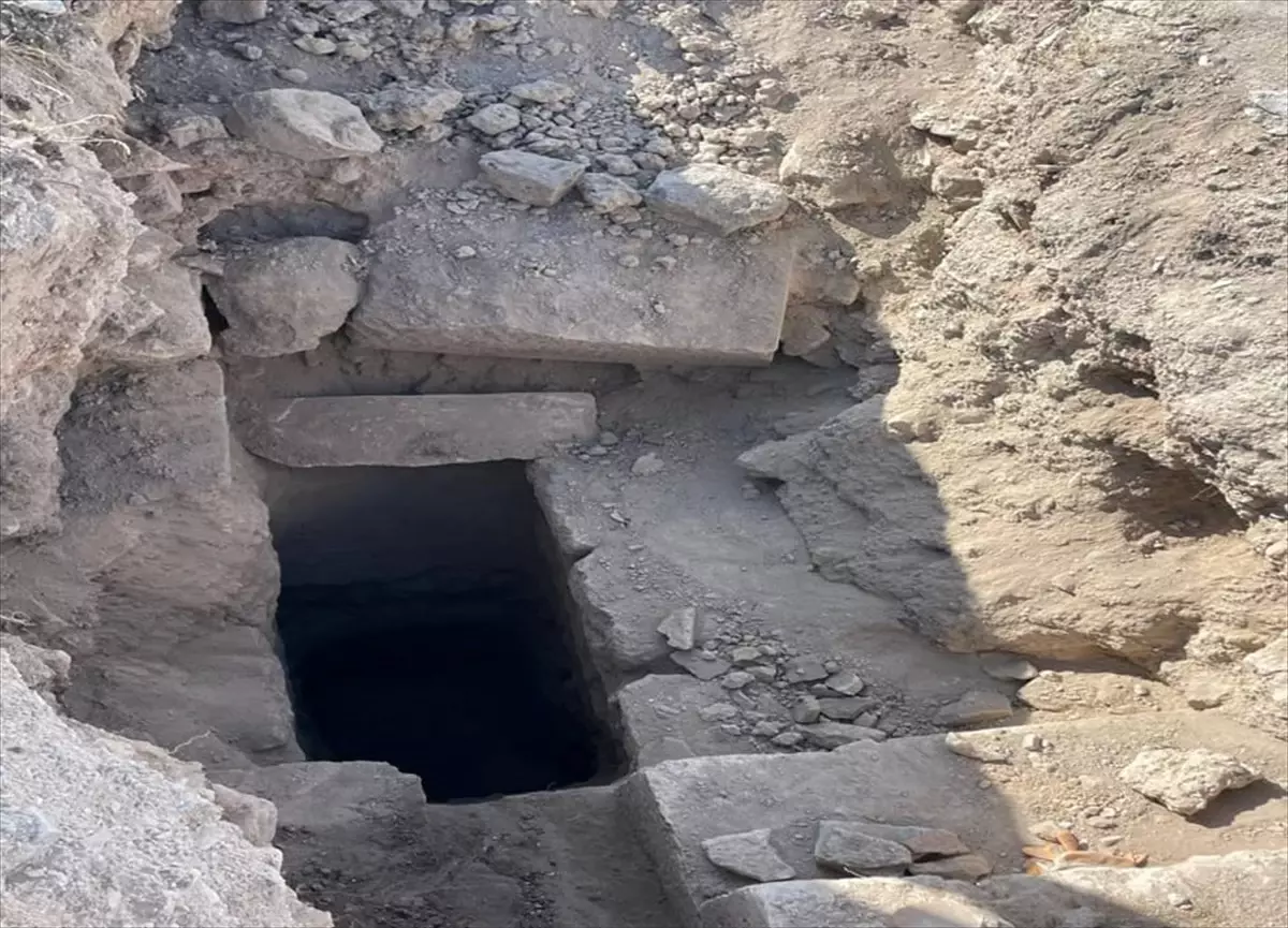 Eskişehir’de İzinsiz Kazı ve Uyuşturucu Operasyonu