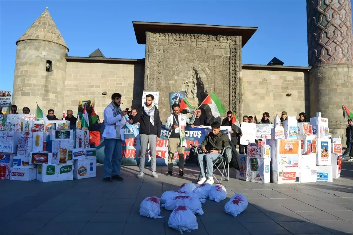 Hekimlerden Gazze’ye Destek Yürüyüşü