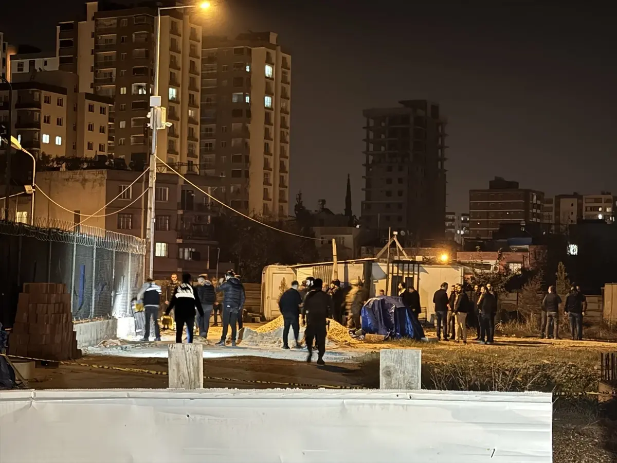 Adana’da polis merkezi inşaatına molotofkokteyli atan şüpheli yaralı yakalandı