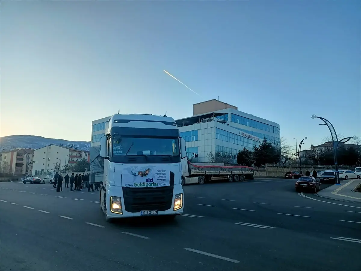 Bingöl’den 6 Tır İnsani Yardım Yola Çıktı