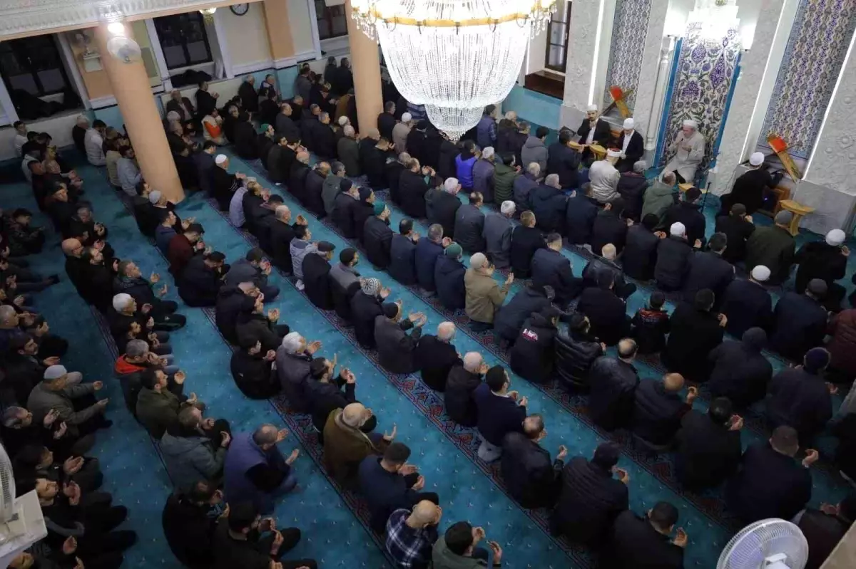 Denizli’de Regaib Kandili Kutlandı