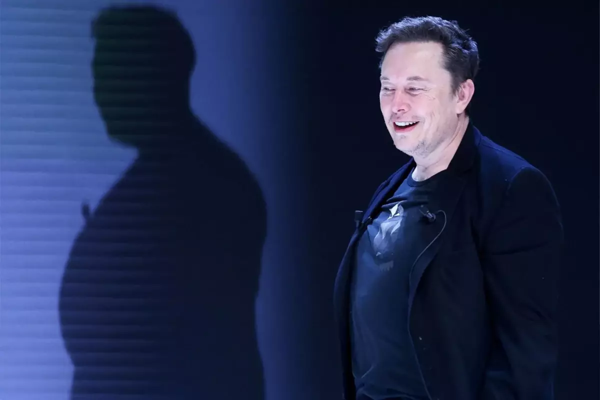 Elon Musk bu kez onları hedef aldı: Çılgın insanlar
