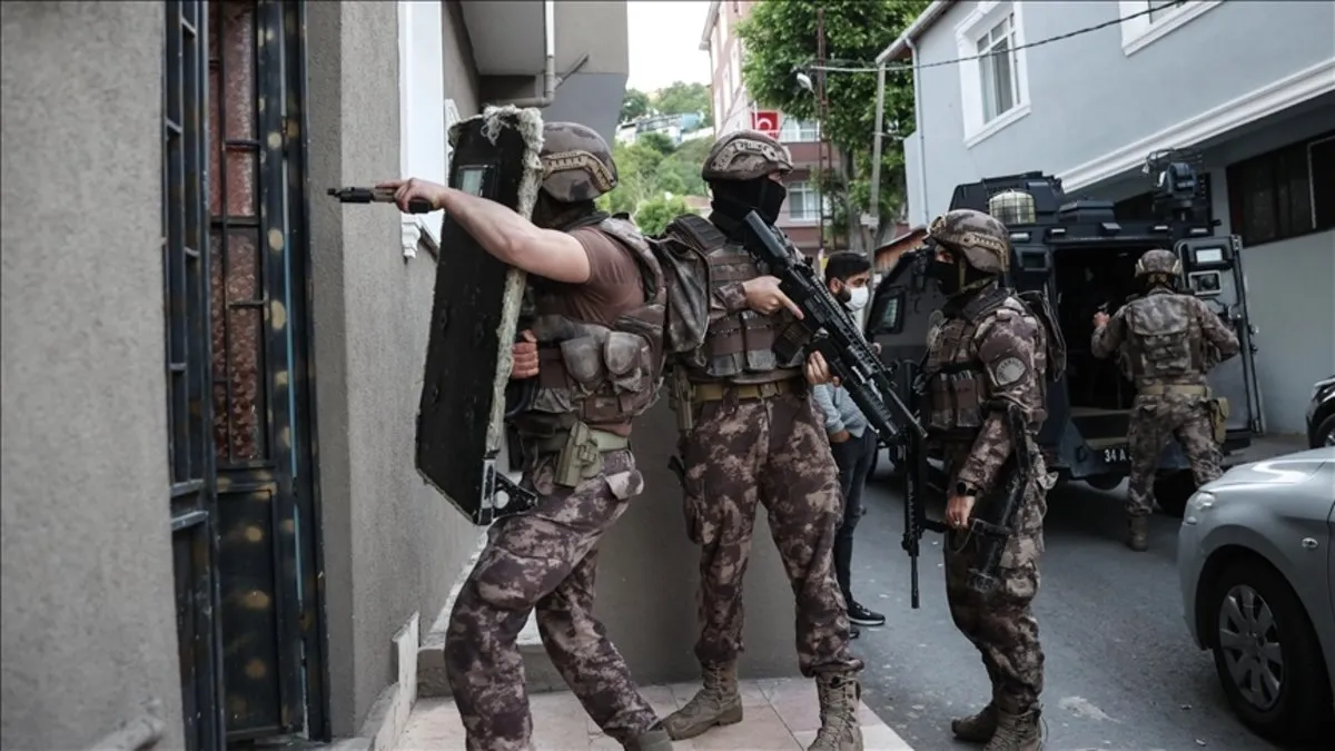 İstanbul merkezli DEAŞ operasyonunda 33 tutuklama