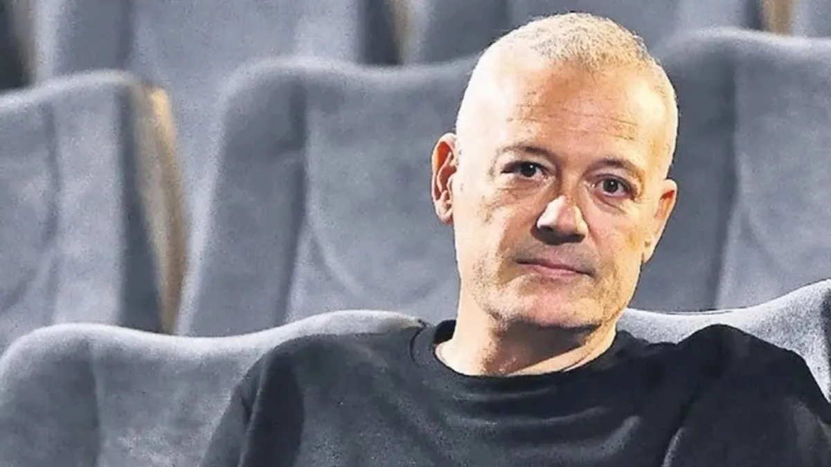 “Bu ne pişkinlik diyeceğim ama yetmez” Levent Üzümcü’nün İzmir tiyatrolarında yaptıkları ortaya çıktı! Hak hukuk dedi, iki emekçiyi işinden etti