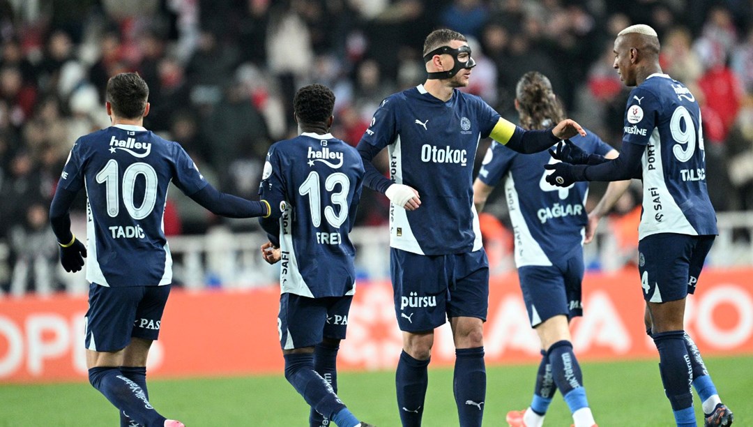 FenerbahÃ§e’ye Ã¶vgÃ¼, Mourinho’ya eleÅtiri: “Anlamak mÃ¼mkÃ¼n deÄil | Enteresan bir durum”